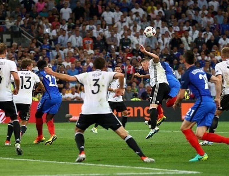 Luật trang phục cầu thủ theo FIFA chi tiết nhất hiện nay