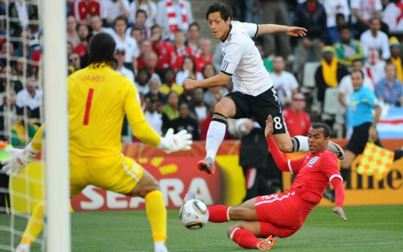 Tiền đạo là gì và có nhiệm vụ như thế nào trên sân cỏ?