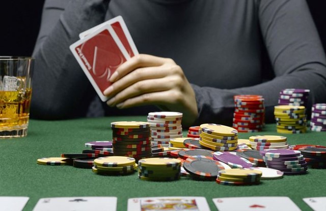 Tilt Trong Poker Là Gì? Tác Dụng Của Tilt Trong Poker
