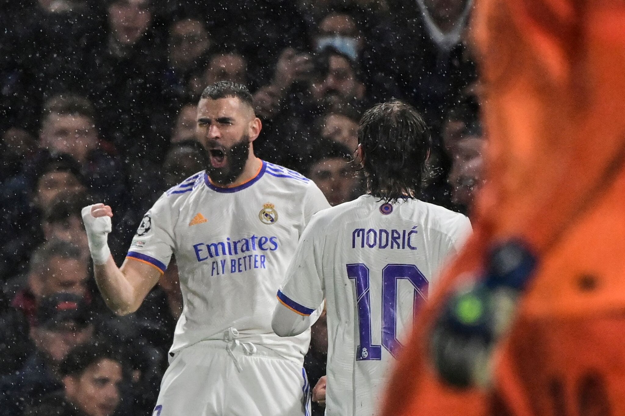 Karim Benzema: Từ cái bóng Ronaldo đến thủ lĩnh Real Madrid